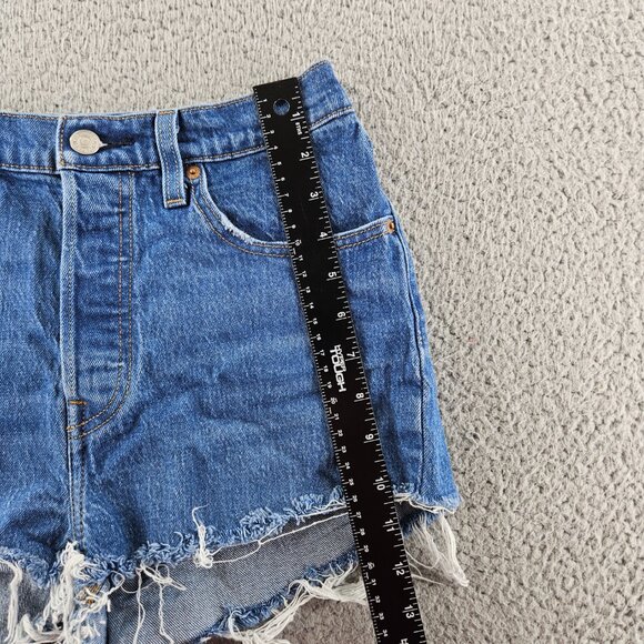 Levis Denim Shorts Womens 27 501 Distressed High Rise Button Fly Cutoff Raw Hem - Picture 13 of 16